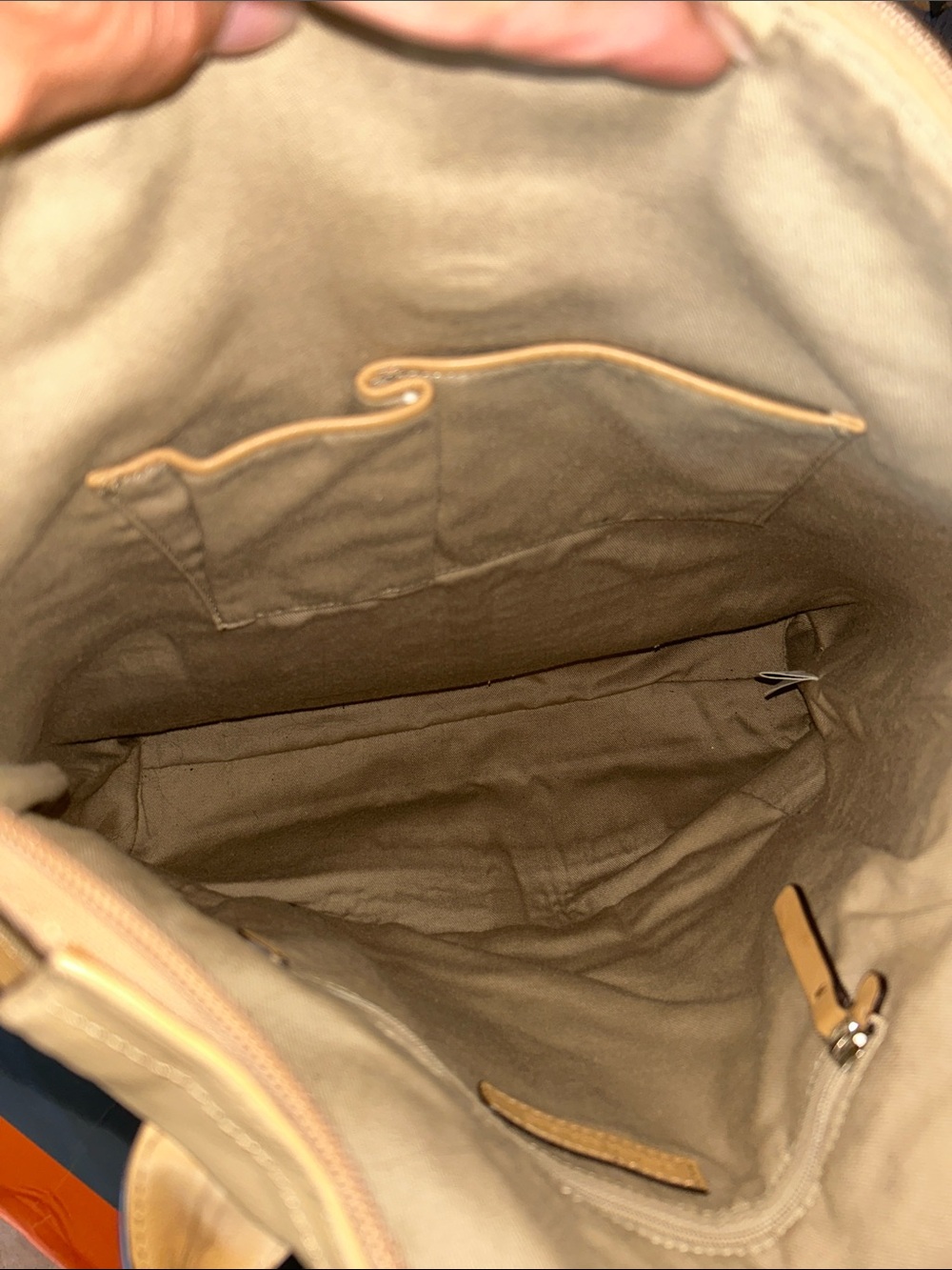 Banana Republic Beige Leather Tote with Turn-Lock Pocket - Picture 14 of 16